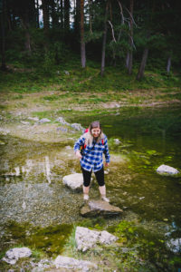 Caroline paddling in Grüner See