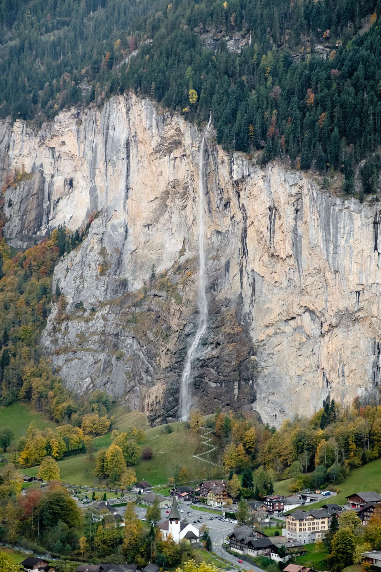 Staubbach waterfall over Lauterbrunnen