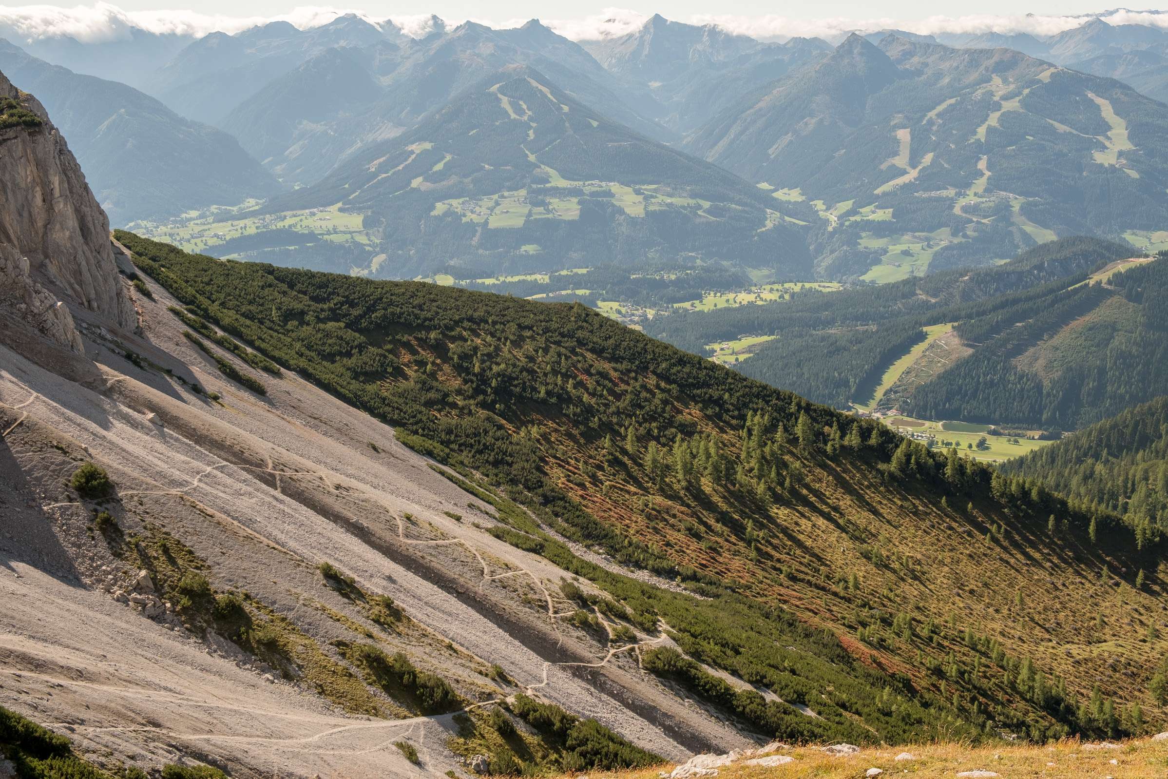 Zig zagging path accross scree up to Dachstein