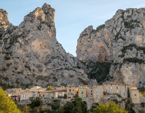 Wild and without the French Riviera: Hitching to Verdon and Moustiers-Sainte-Marie