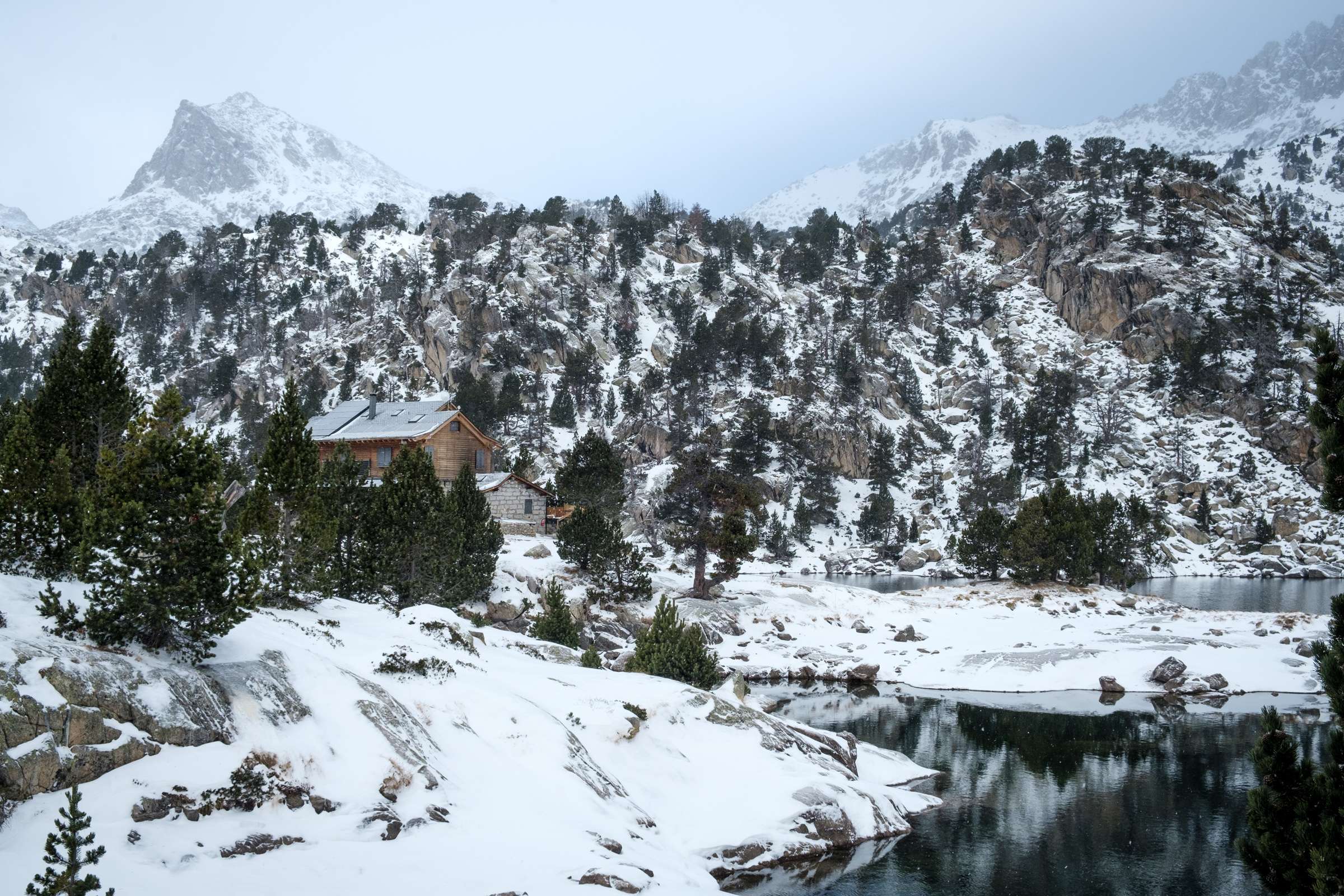 Wild and without warmth: Overnighting at lake Trullo