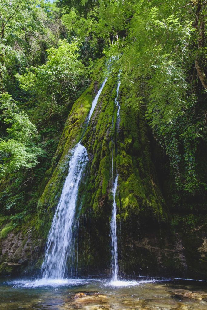 Full shot of Kaghu waterfall (კაღუს ჩანჩქერი) on Abasha river