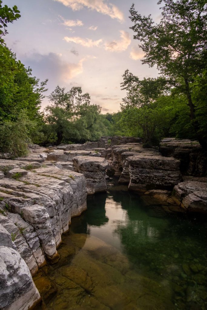 Swimming area behind Kinchkha waterfall