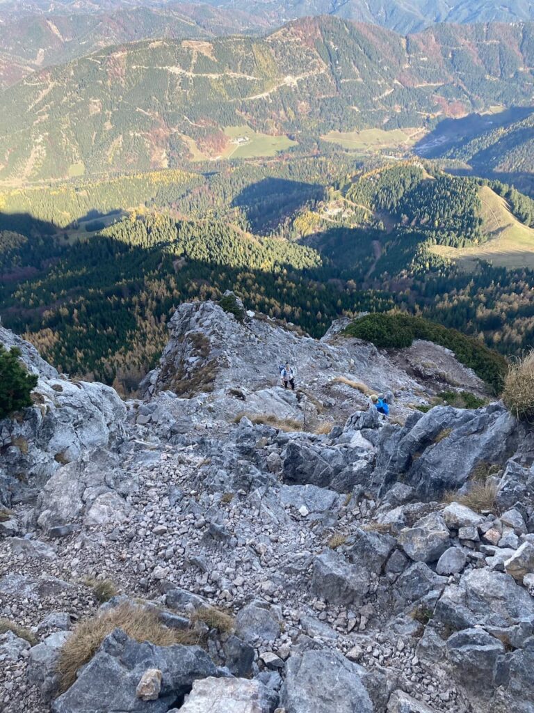 View down Fadensteig from the top, showing the path going down almost vertically