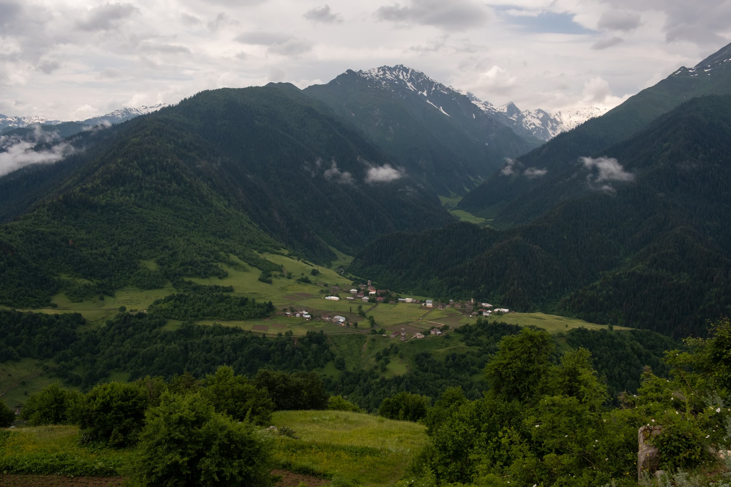 Small village on a cloudy morning walking from Tsvirmi to Tetnuldi