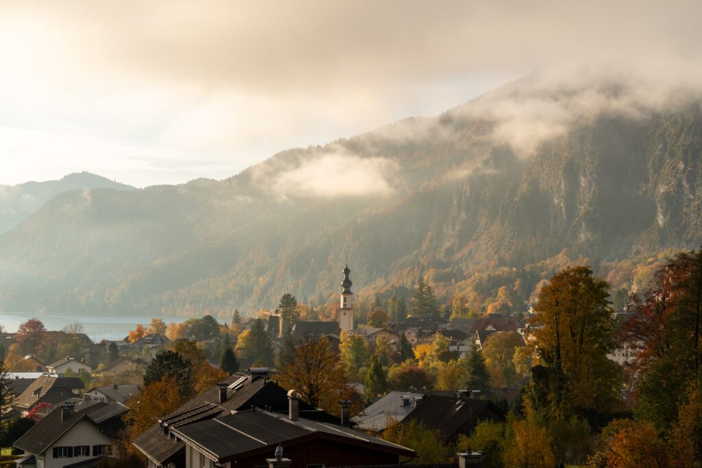 Sankt Gilgen on lake Wolfangsee on a beautiful autumn morning